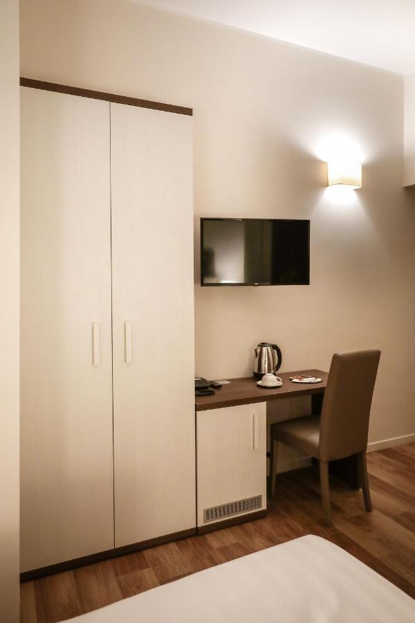 Elegant Rooms Roma - Guest House Екстер'єр фото